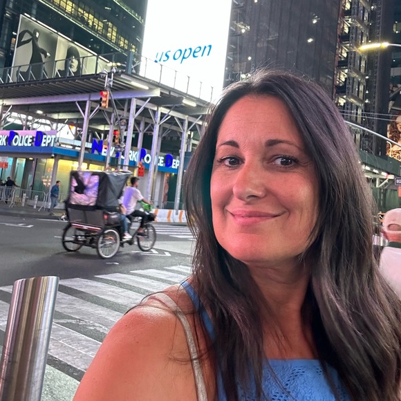 Meet your Posher, Jamie - Picture 2 of 3